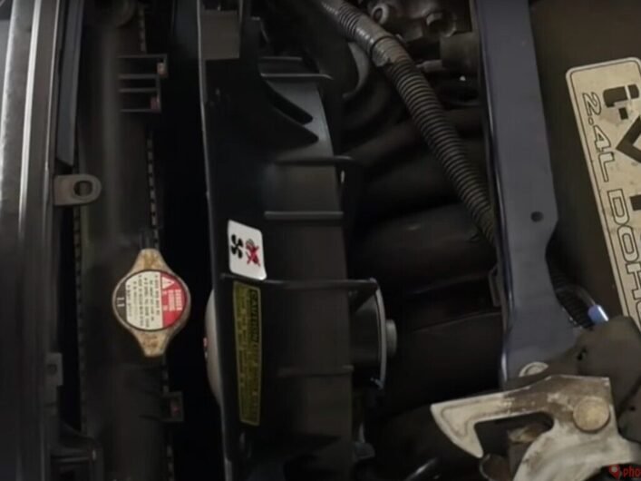 Cooling system fan replacement in 2006 Honda CR-V.